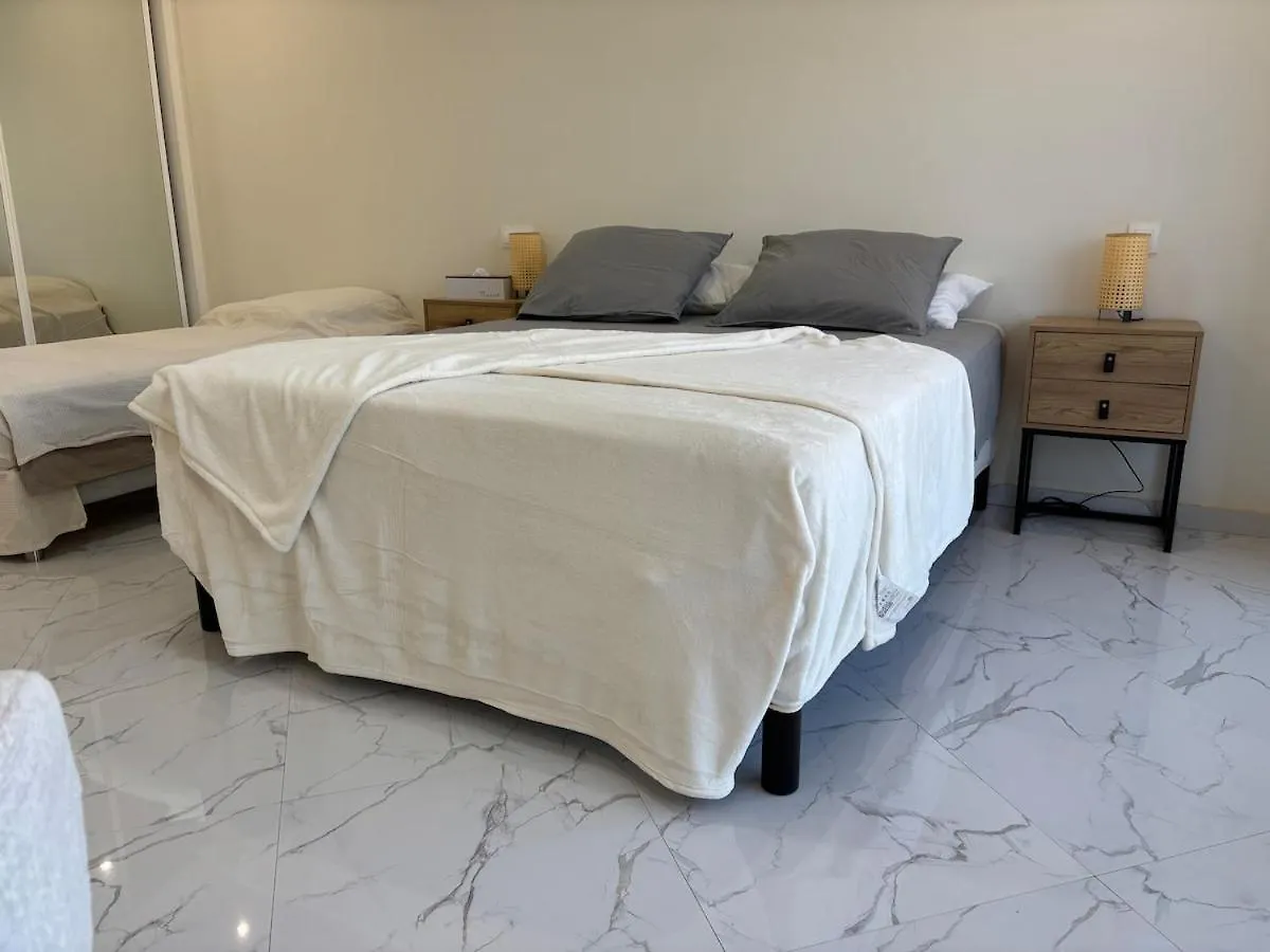 Relax in Praia in comfort 0*,